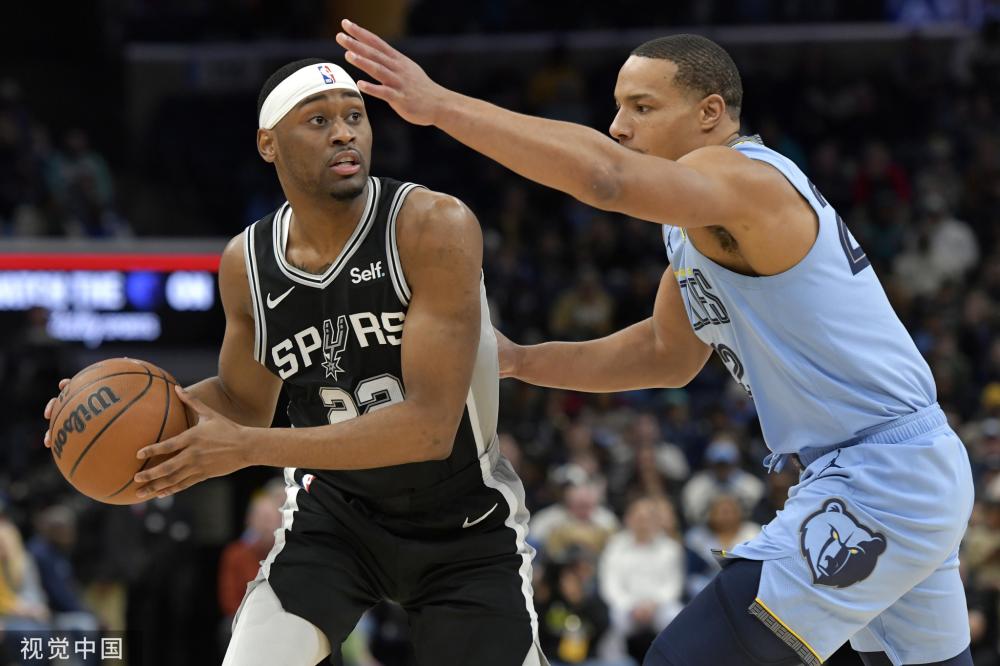 他的行动不 他的行动不