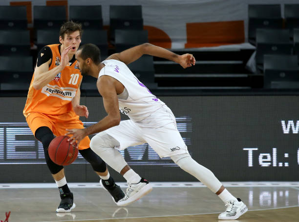 他还被目击 他还被目击